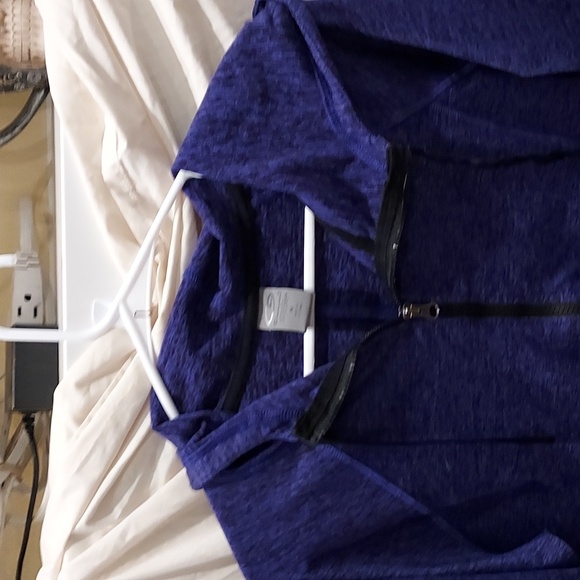 Champion Purple and Black Blended Pattern Zipper Hoodie w/ Thumb Holes Size Med - Picture 1 of 9